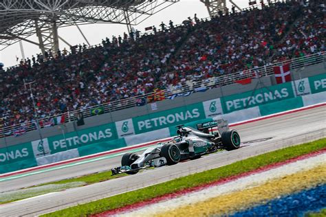  Petronas Malaysian Grand Prix: ความตื่นเต้นที่สั่นสะท้านวงการมอเตอร์สปอร์ตโลก